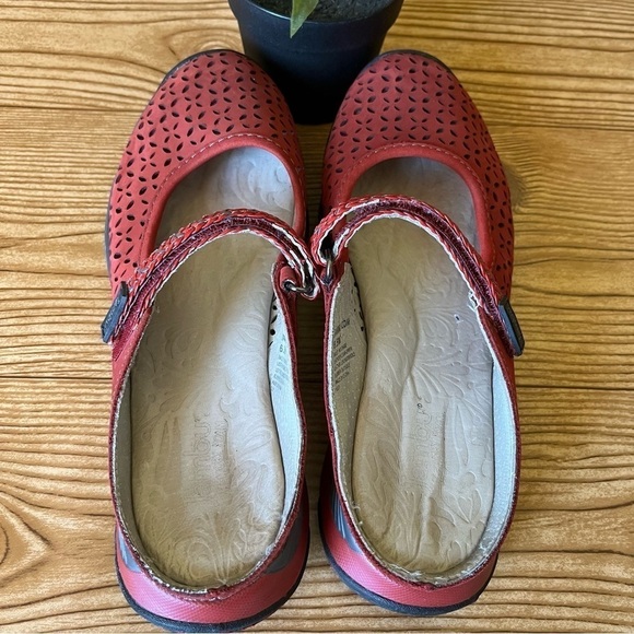 JAMBU Bailey Red Mule Nubuck Leather Vegan Uppers Slides Size 6.5 - Picture 8 of 12